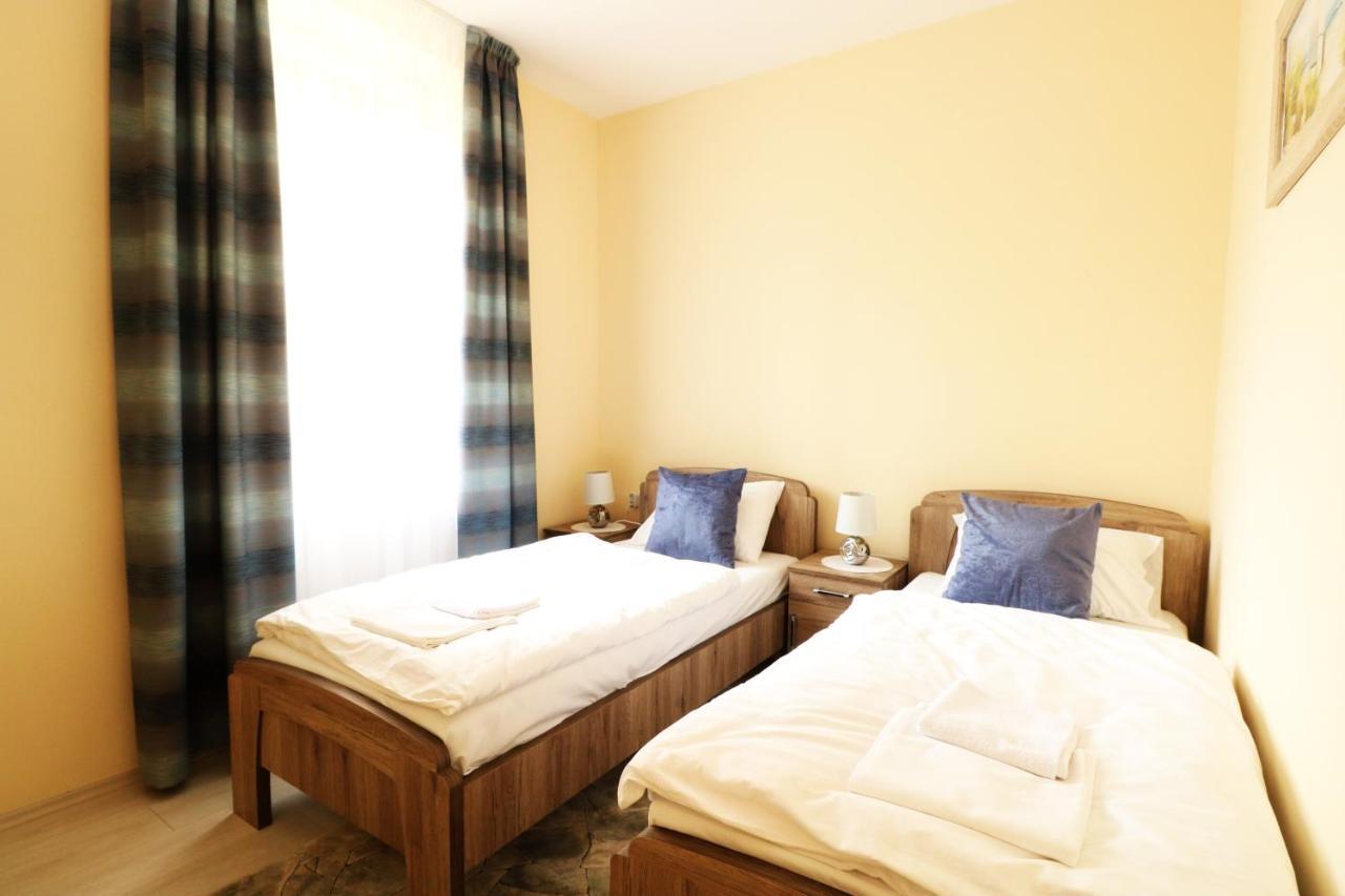 Classic Apartman Szeged Esterno foto