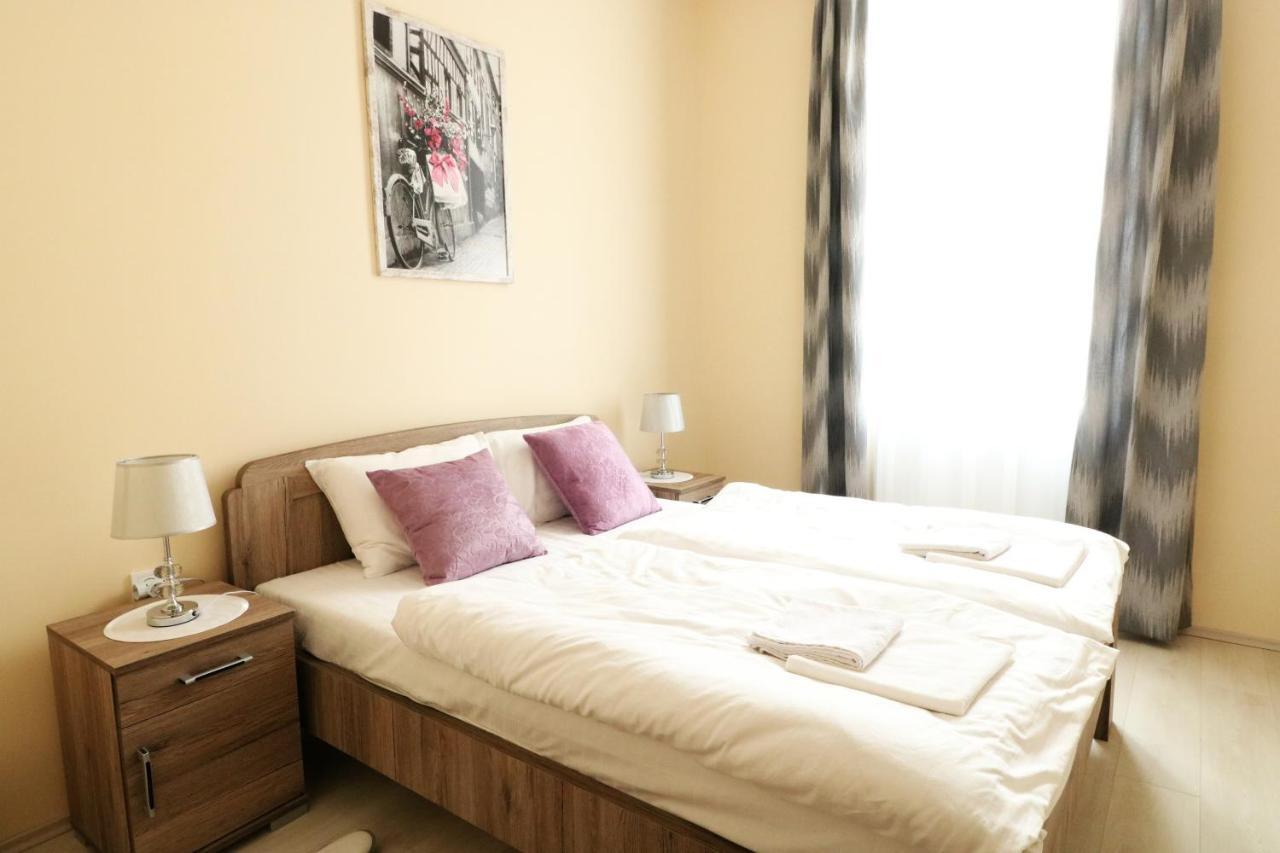 Classic Apartman Szeged Esterno foto